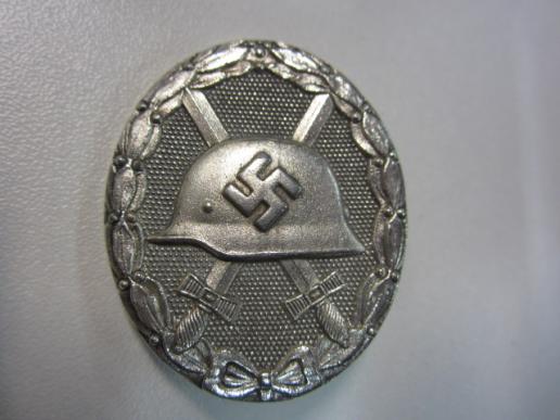 Wound Badge Silver