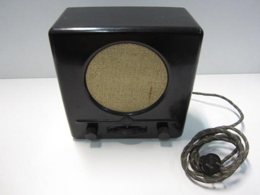 German Bakelite People`s Radio 
