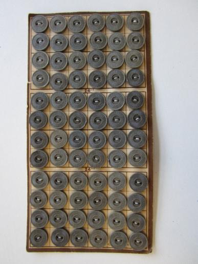 72 Wehrmacht Pressed Carton Buttons on original Carton
