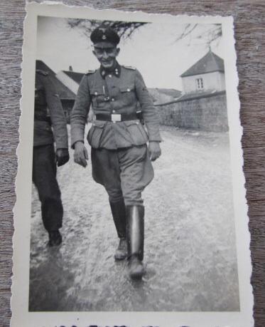 SS Photograph with waffen SS NCO