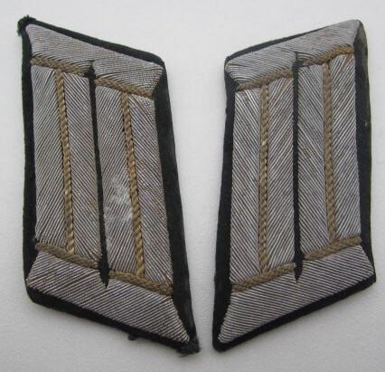 Wehrmacht Pair of Infantry Officers Collar Patches