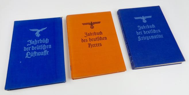 Set year books Heer, Kriegs Marine and Luftwaffe