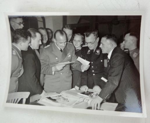 16 privat Photographs with Seys Inquart