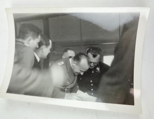 16 privat Photographs with Seys Inquart