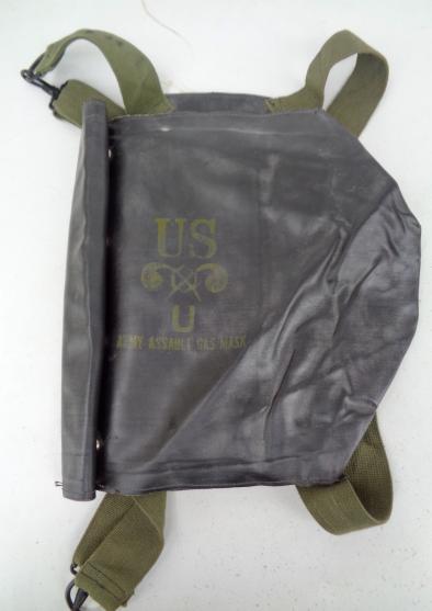 US WW2 Invasion Type Rubber Gasmask Bag