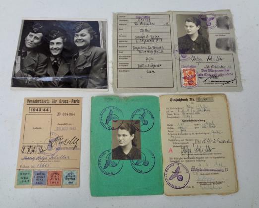 Wehrmacht Stabshelferin Cap and Documents