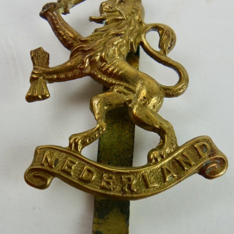 British made Dutch Beret Cap Badge