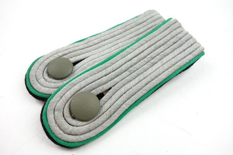 WaffenSS Gebirgsjäger Untersturmfuhrer Shoulder Boards