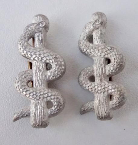 Wehrmacht Sanitätstruppen Shoulderboard Cyphers