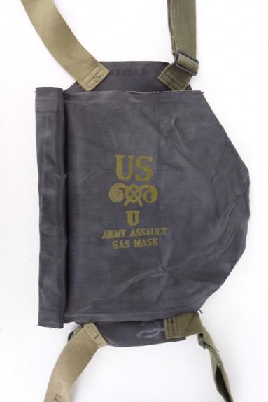 US WW2 Invasion Type Rubber Gasmask Bag