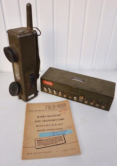 US WW2 BC611 D (Walki-Talki) Radio Receiver and Transmitter