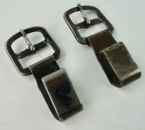 Wehrmacht metal Y Strap (Ammo Pouch) Hooks
