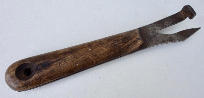 Dutch WW2 Can Opener