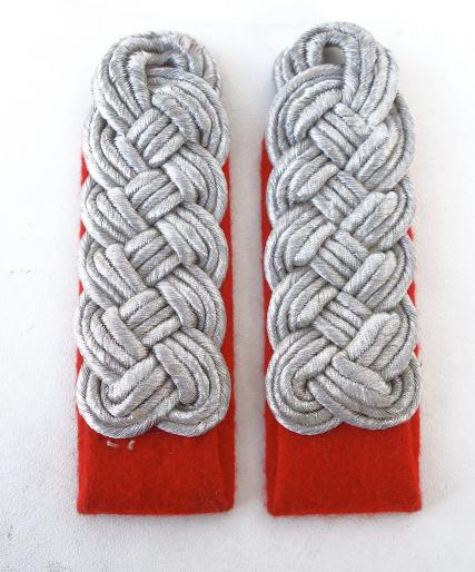 Wehrmacht Artillery Officers Shoulder Boards