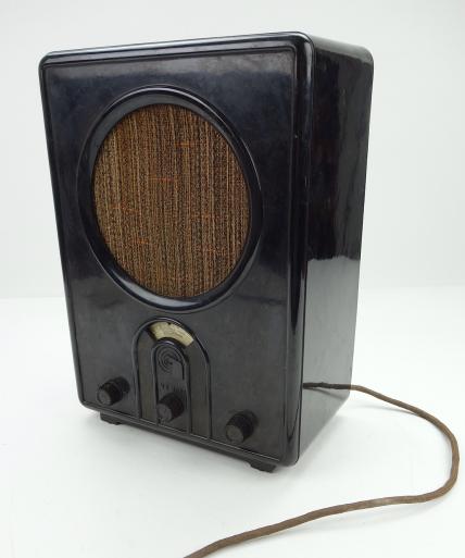 Volksempfänger VE 301 (People’s Radio)