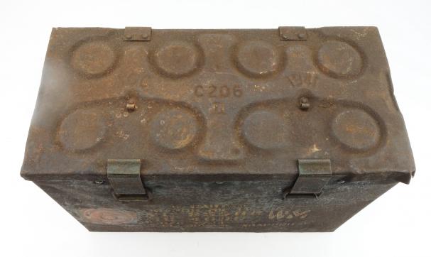 British WW2 steel 25 Ponder Shell Box with 8 Shells