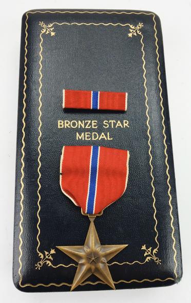 IMCS Militaria US WW2 Bronze Star In Case imcs-militaria-us-ww2-bronze-star-in-case