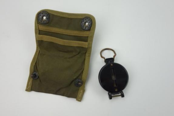 US WW2 Marching Compass in Waxed Pouch