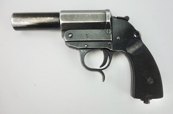 LP34 Flare Gun (Leught Pistole 34)