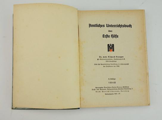 Deutsches Rotes Kreutz First Aid Training Book