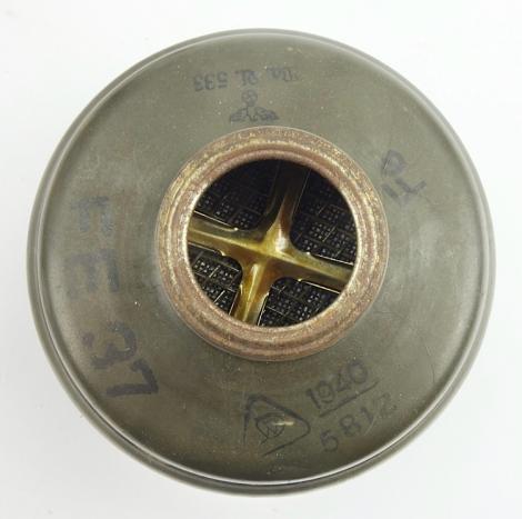 Wehrmacht M31 Gasmask and Gasmask Cannister