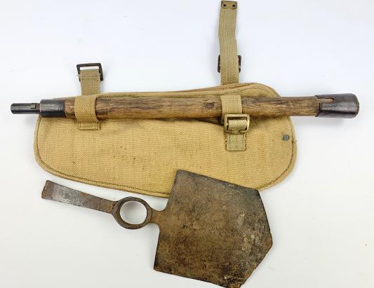 British WW2 Entrenching Tool in Pouch