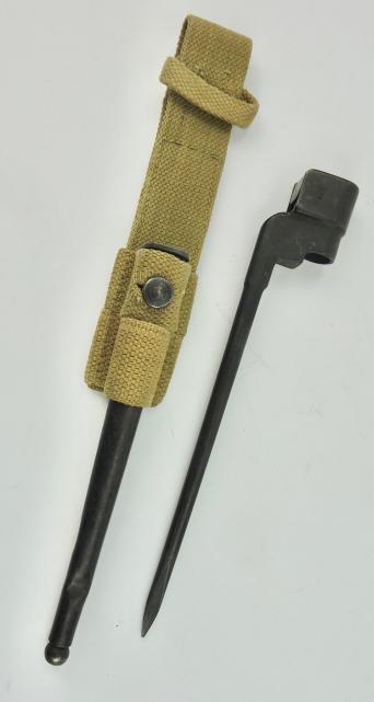 British WW2 Spike Bajonet with Webbing Frog