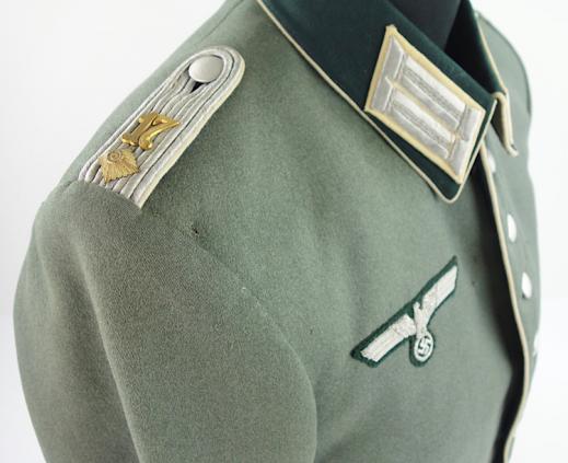 Wehrmacht Officers Dress Tunic 17th Tradition Regt.