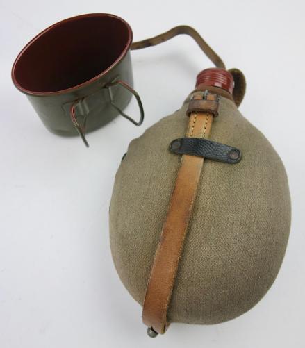 Wehrmacht M31 Canteen