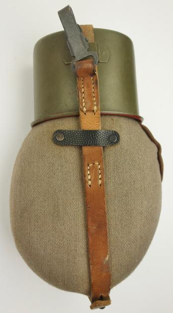 Wehrmacht M31 Canteen