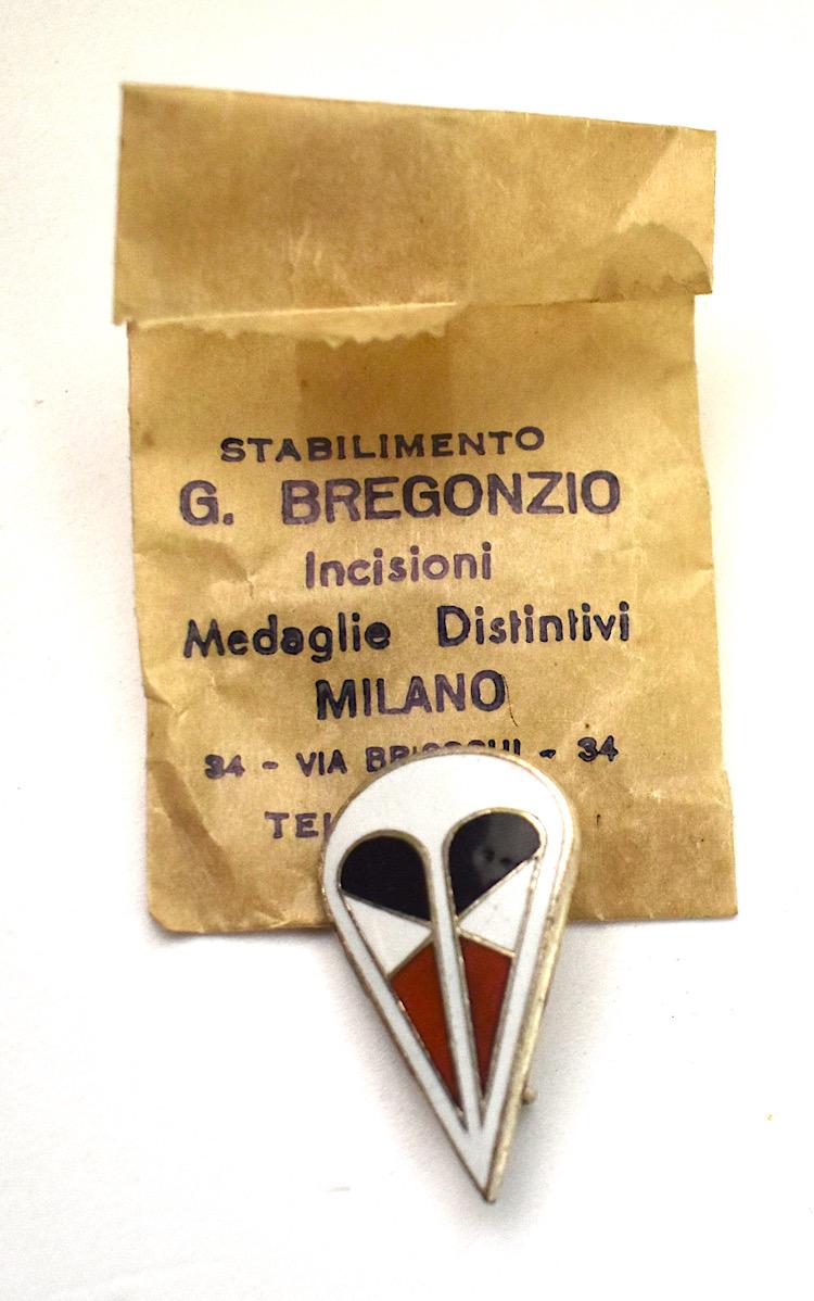 Fallschirmjäger Division metal Cap Badge