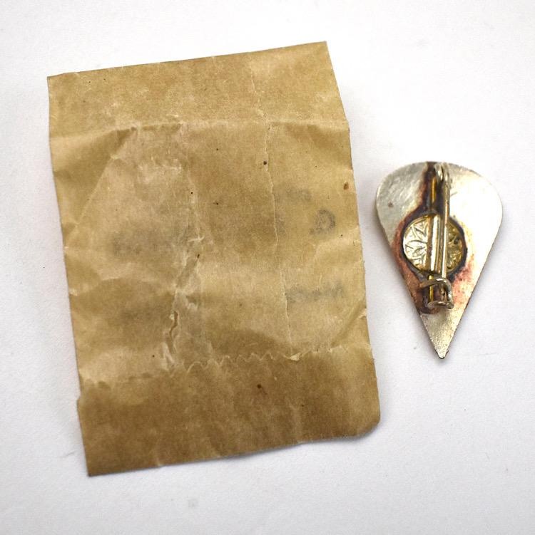 Fallschirmjäger Division metal Cap Badge