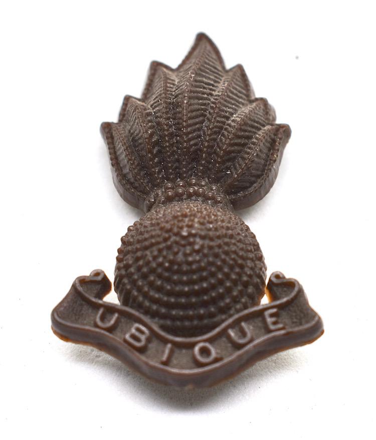 British WW2 Royal Engineers Cap Badge