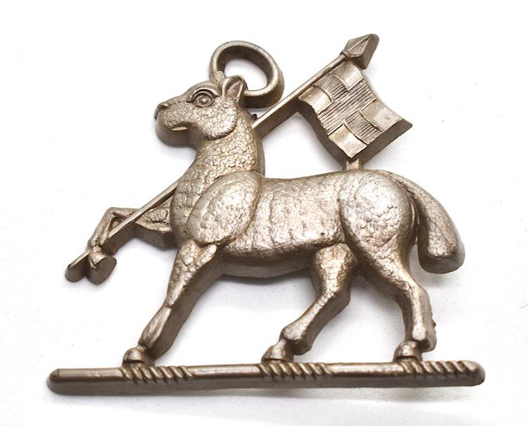 British WW2 cap Badge Queen's Royal Regiment (West Surrey)