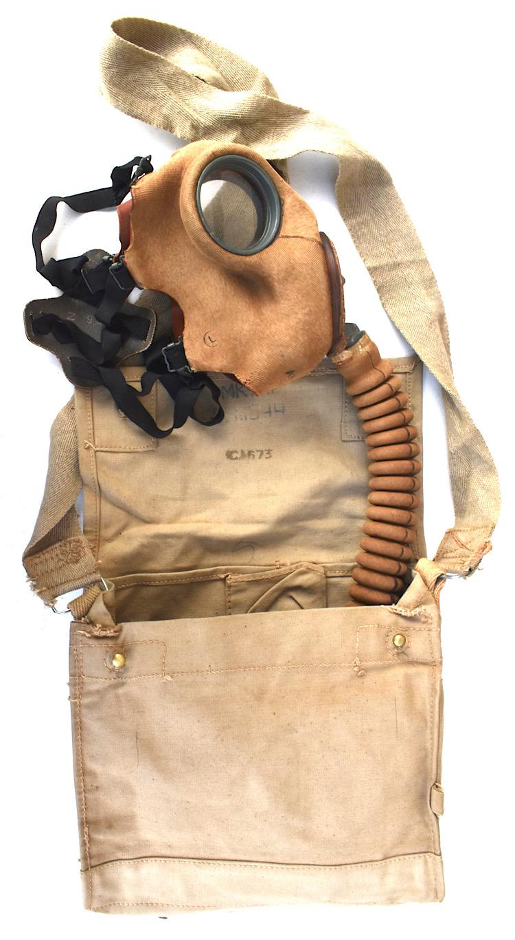 British WW2 early model Assault Gasmask