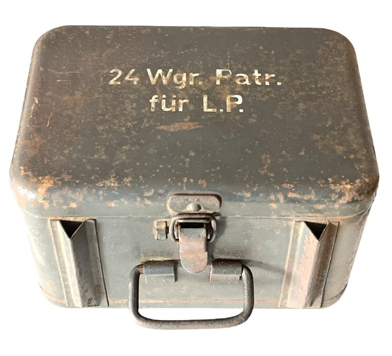 IMCS Militaria Wehrmacht metal case 24 WGr. Flare gun Ammo