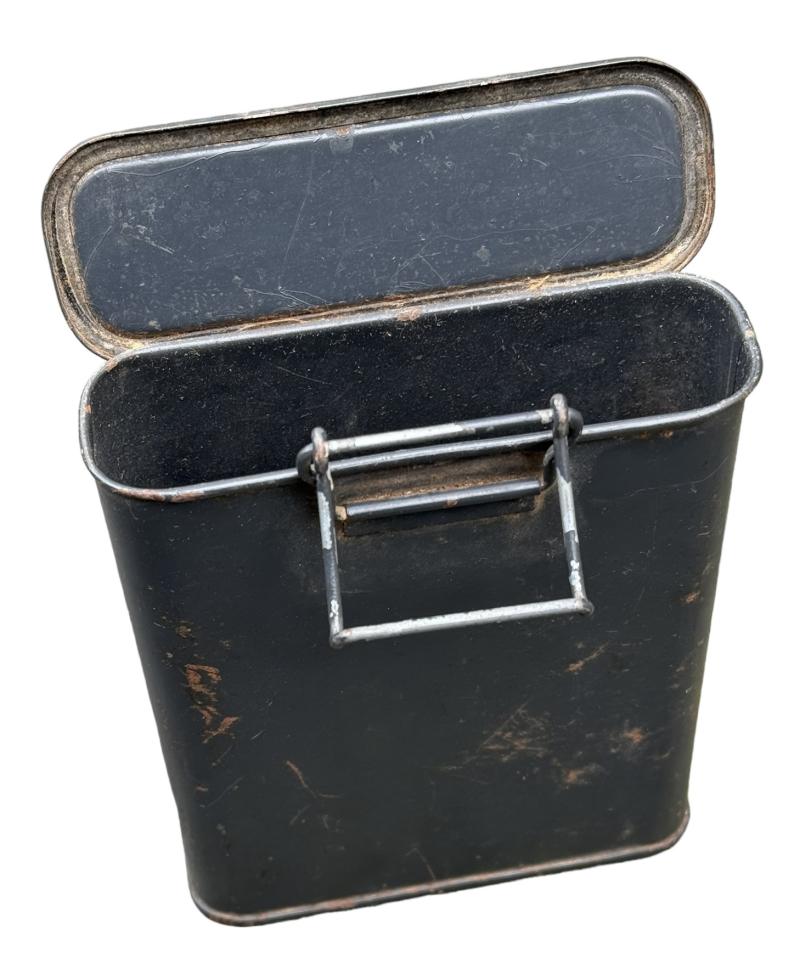 Kriegs Marine metal survival ration box