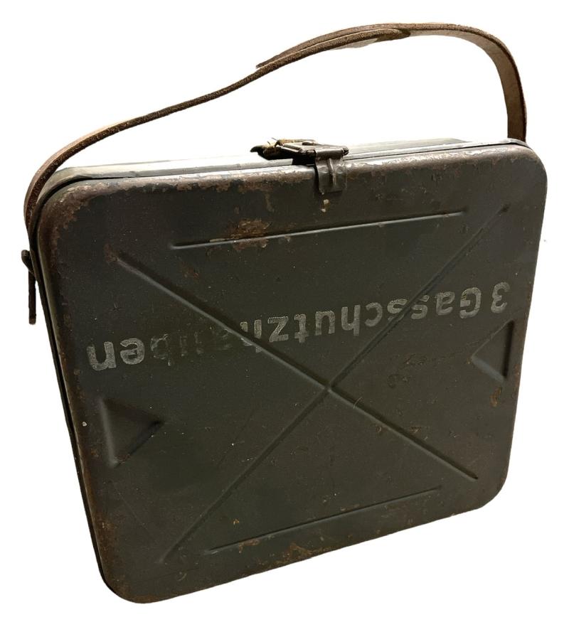 Wehrmacht Gasschutzhauben Case