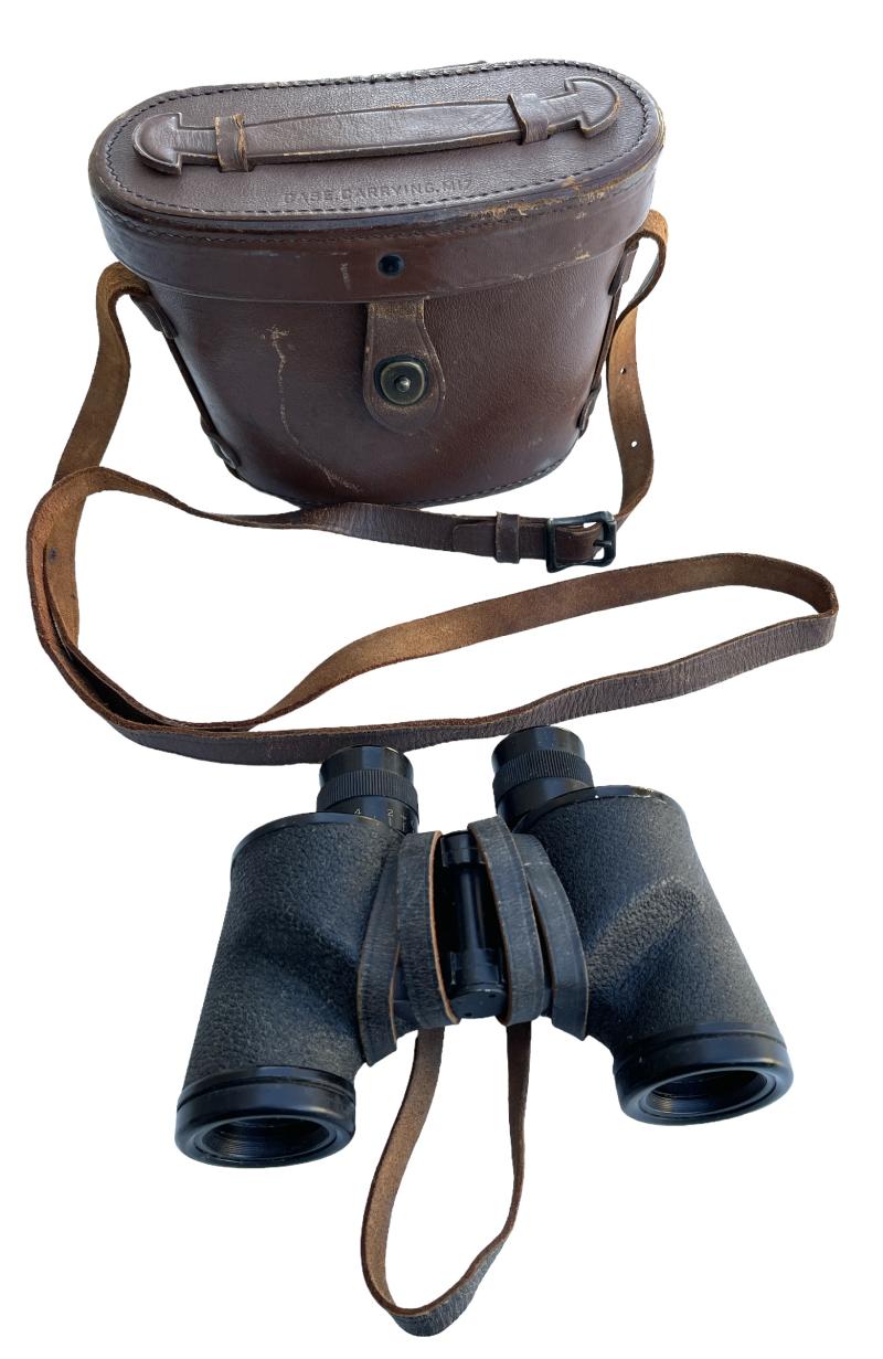 US WW2 Binoculair in Case