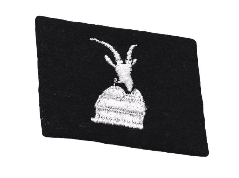 Dachau pattern WaffenSS Skanderbeg collar tab