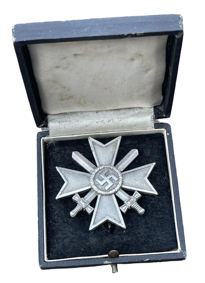 War Merrits Cross first class in its original Case