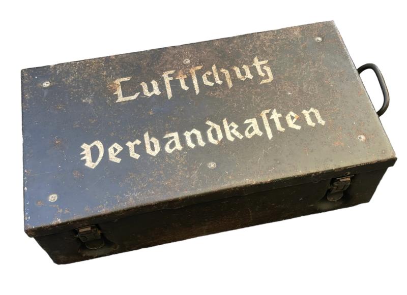 Luftschutz Verband Kasten (Vehicle Bandage Case)