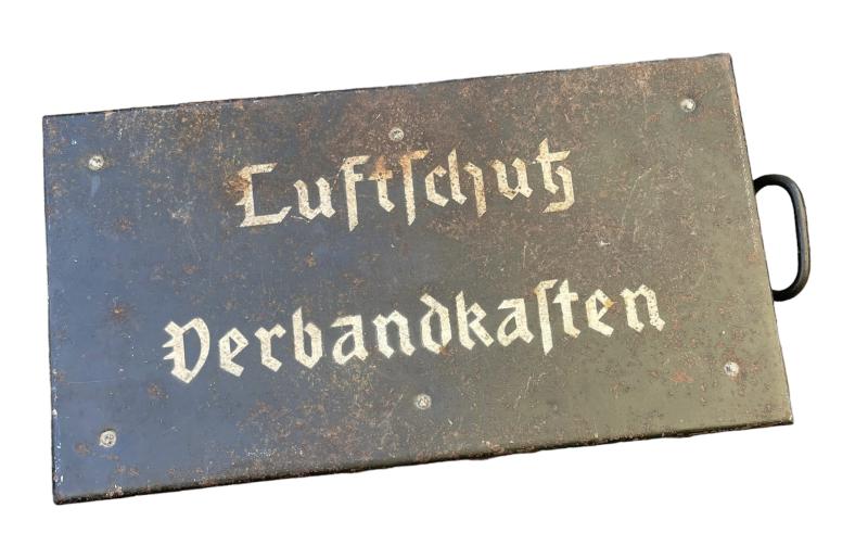 Luftschutz Verband Kasten (Vehicle Bandage Case)