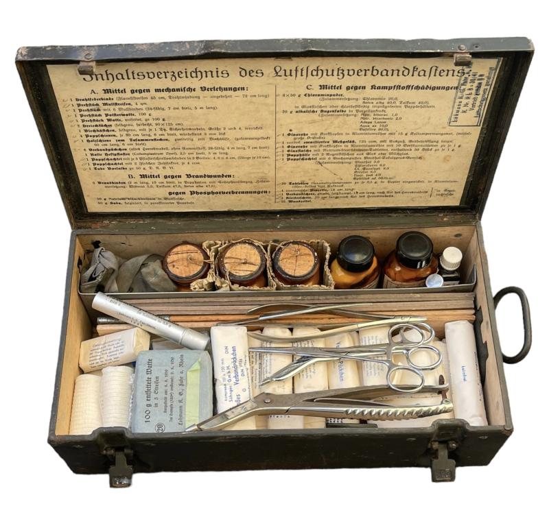 Luftschutz Verband Kasten (Vehicle Bandage Case)