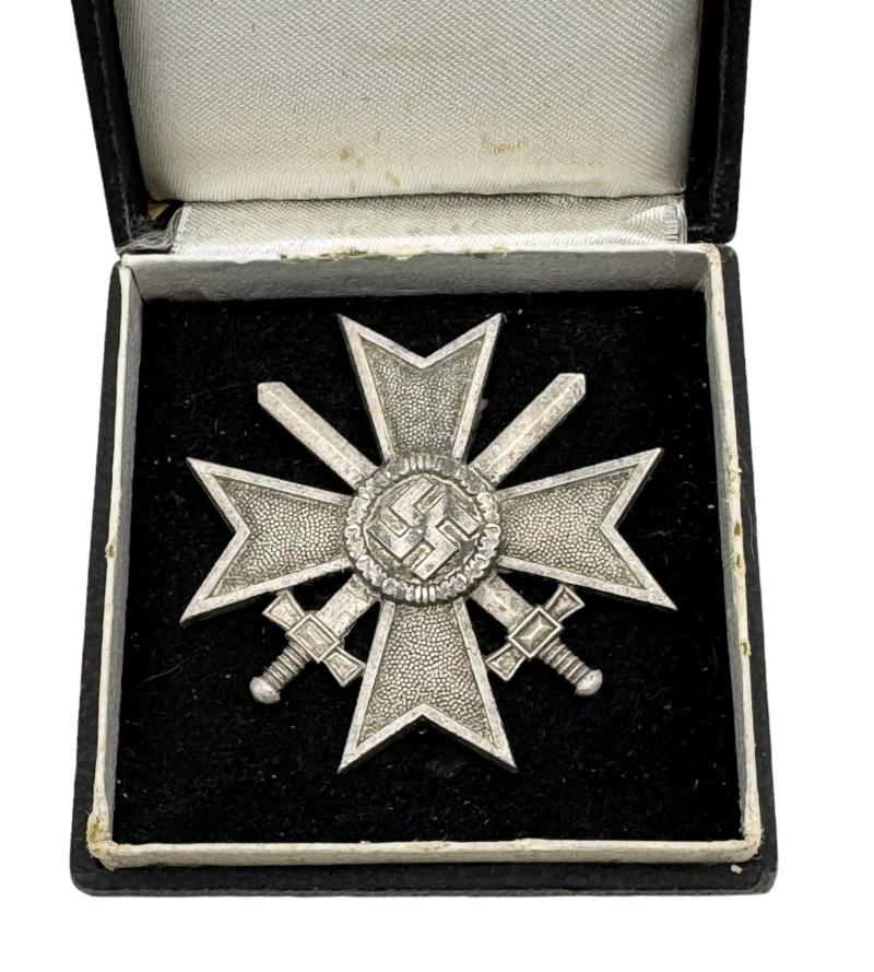 War Merrits Cross first class in its original Case