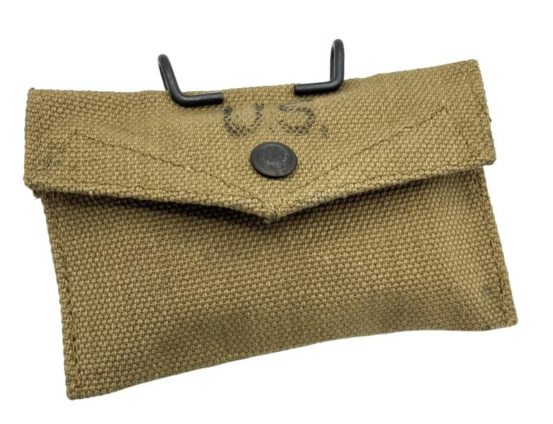 US WW2 British made First Aid Kit Pouch with Kit