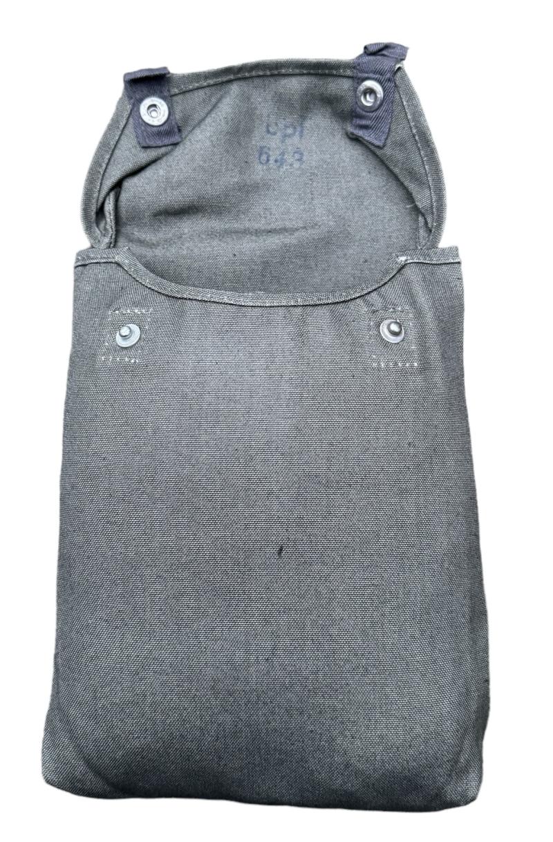 Wehrmacht Gascape Pouch
