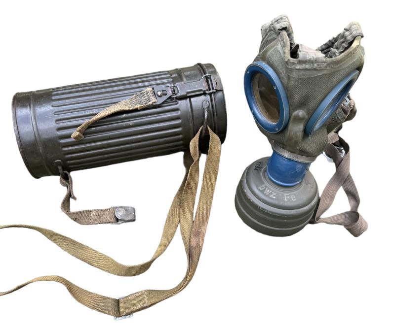 Wehrmacht M31 Gasmask in Cannister