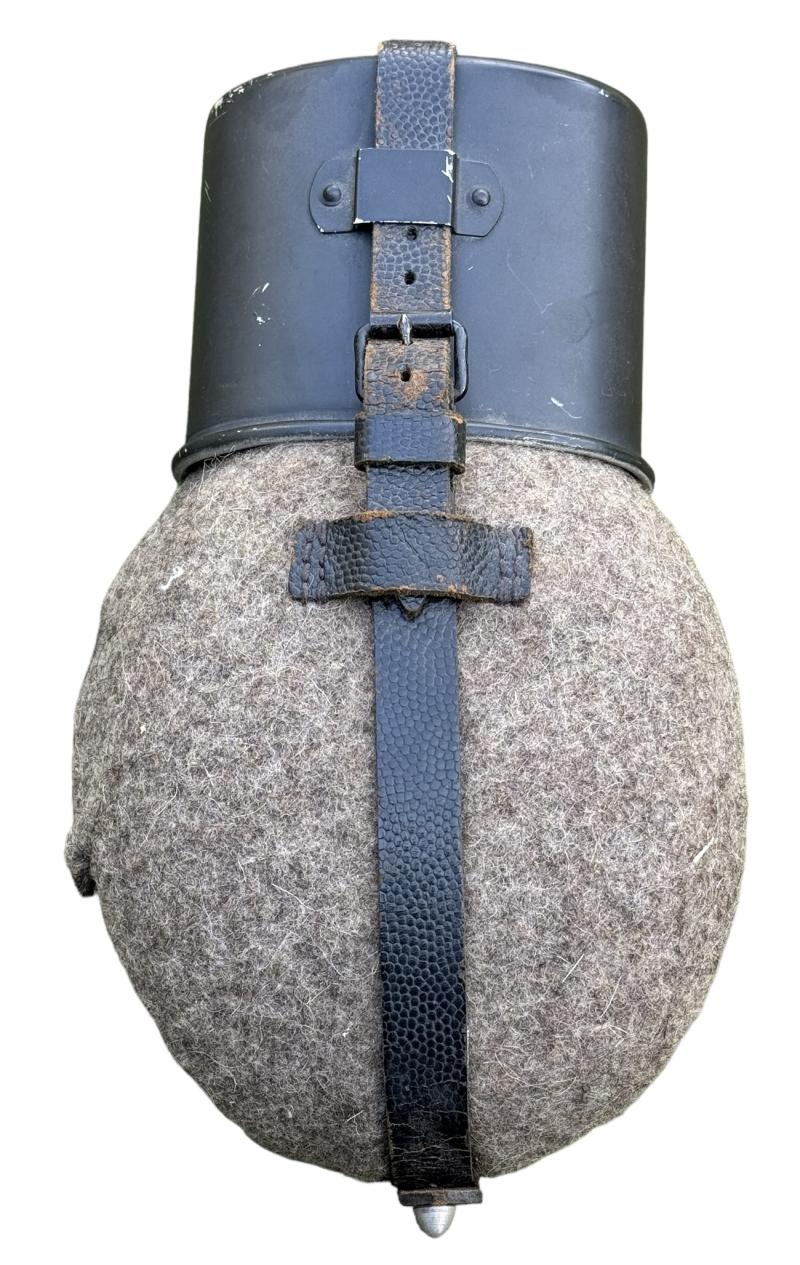 Wehrmacht M31 Canteen