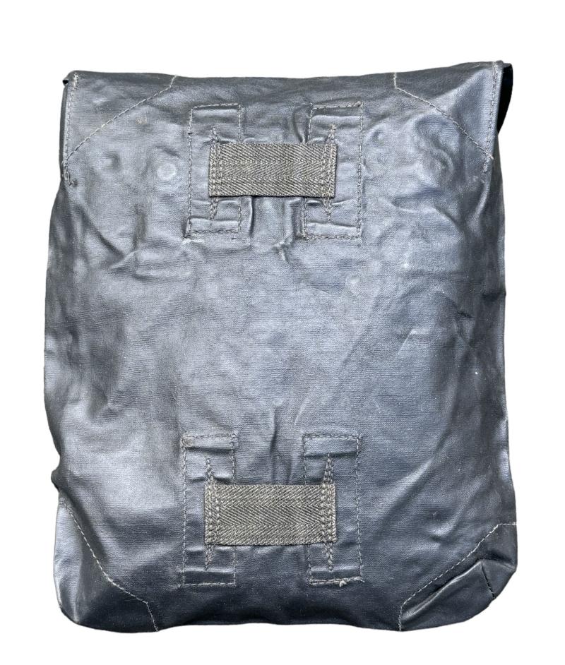 Wehrmacht rubberized Gascape Pouch